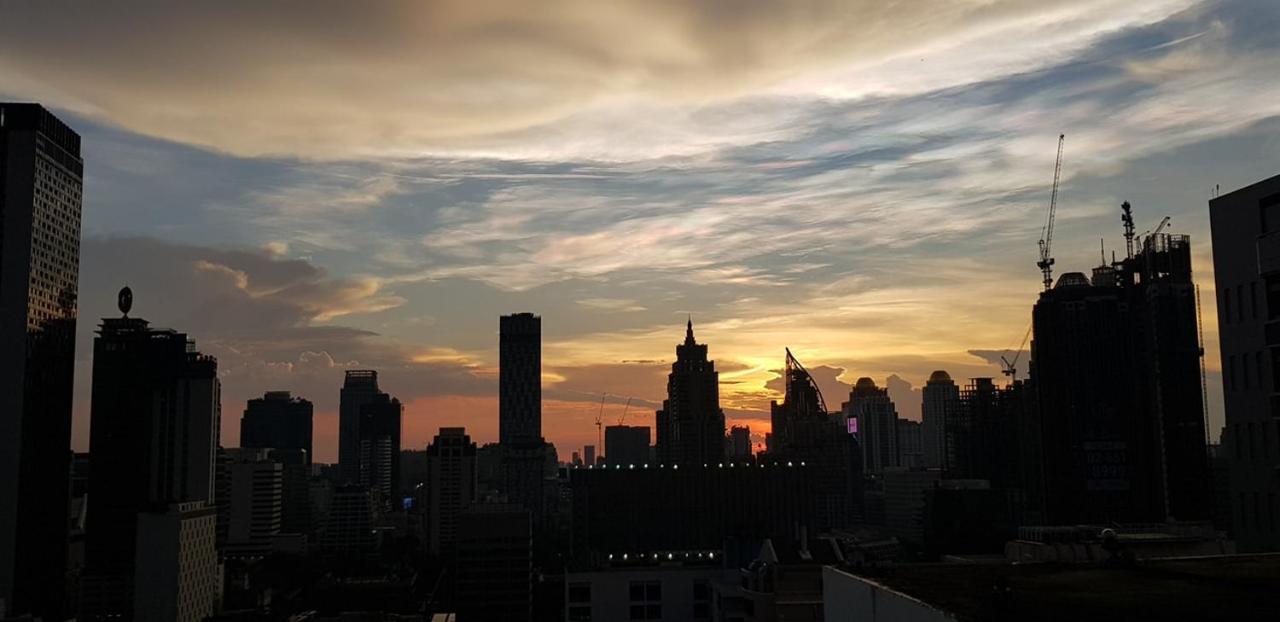 Zenith Sukhumvit Hotel Bangkok Esterno foto