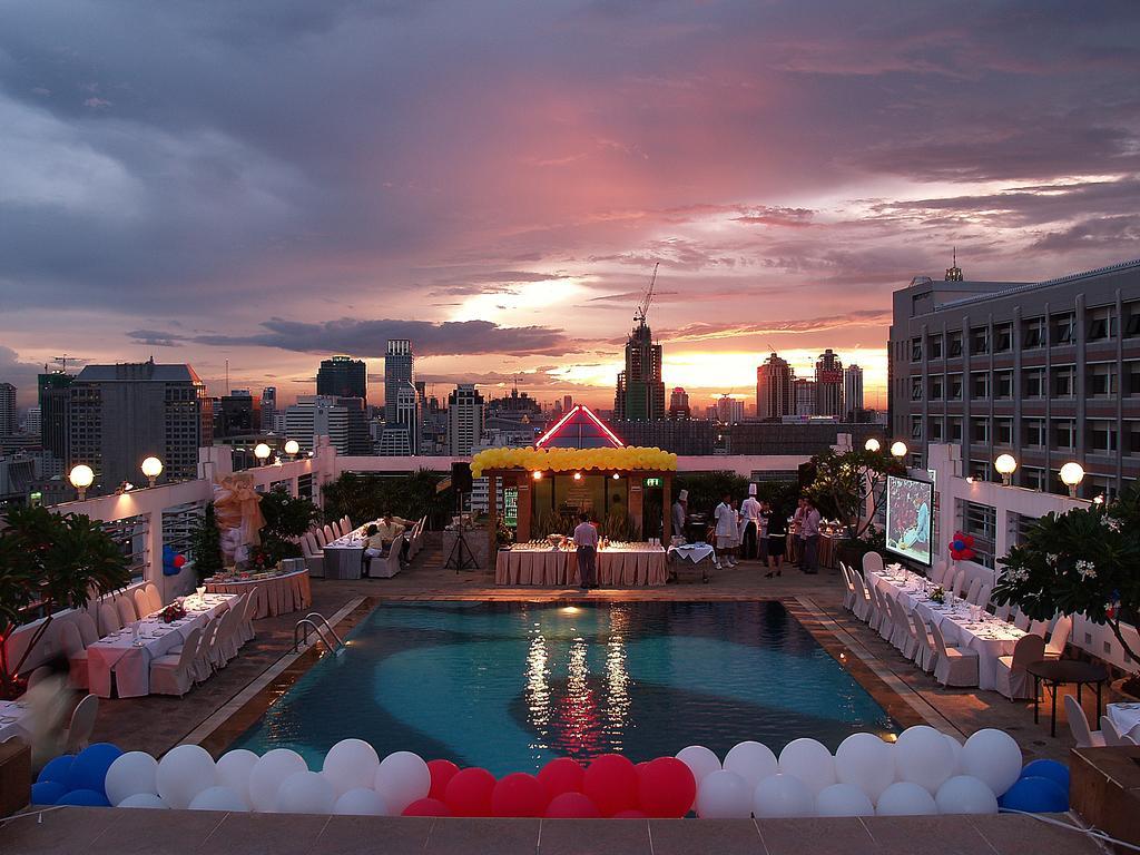 Zenith Sukhumvit Hotel Bangkok Esterno foto