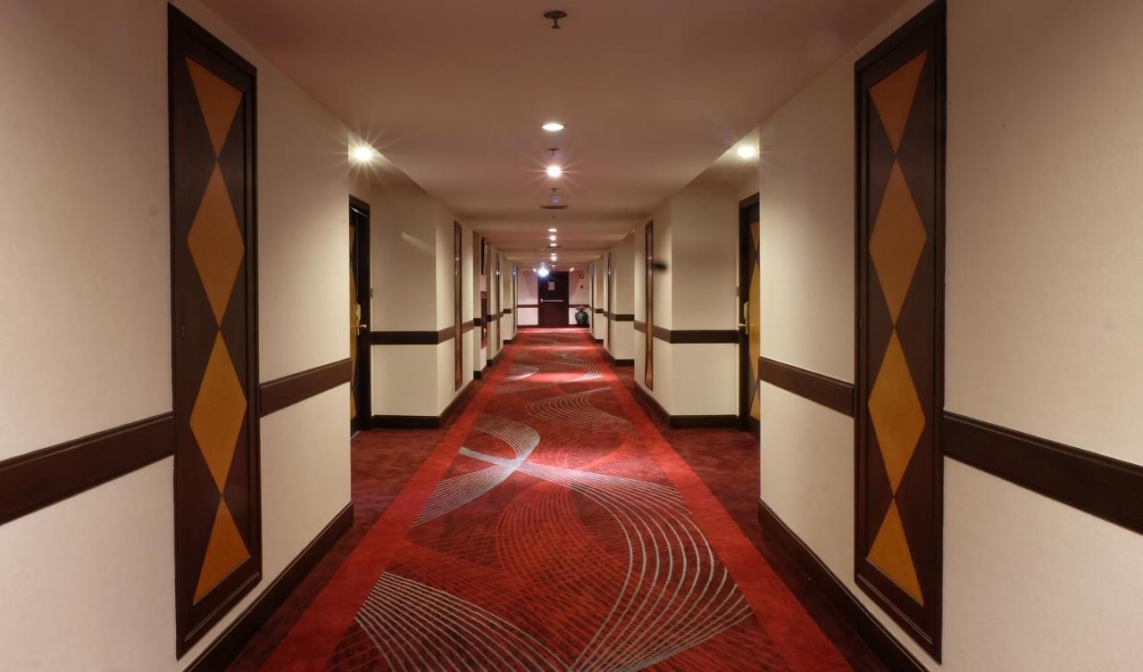 Zenith Sukhumvit Hotel Bangkok Esterno foto