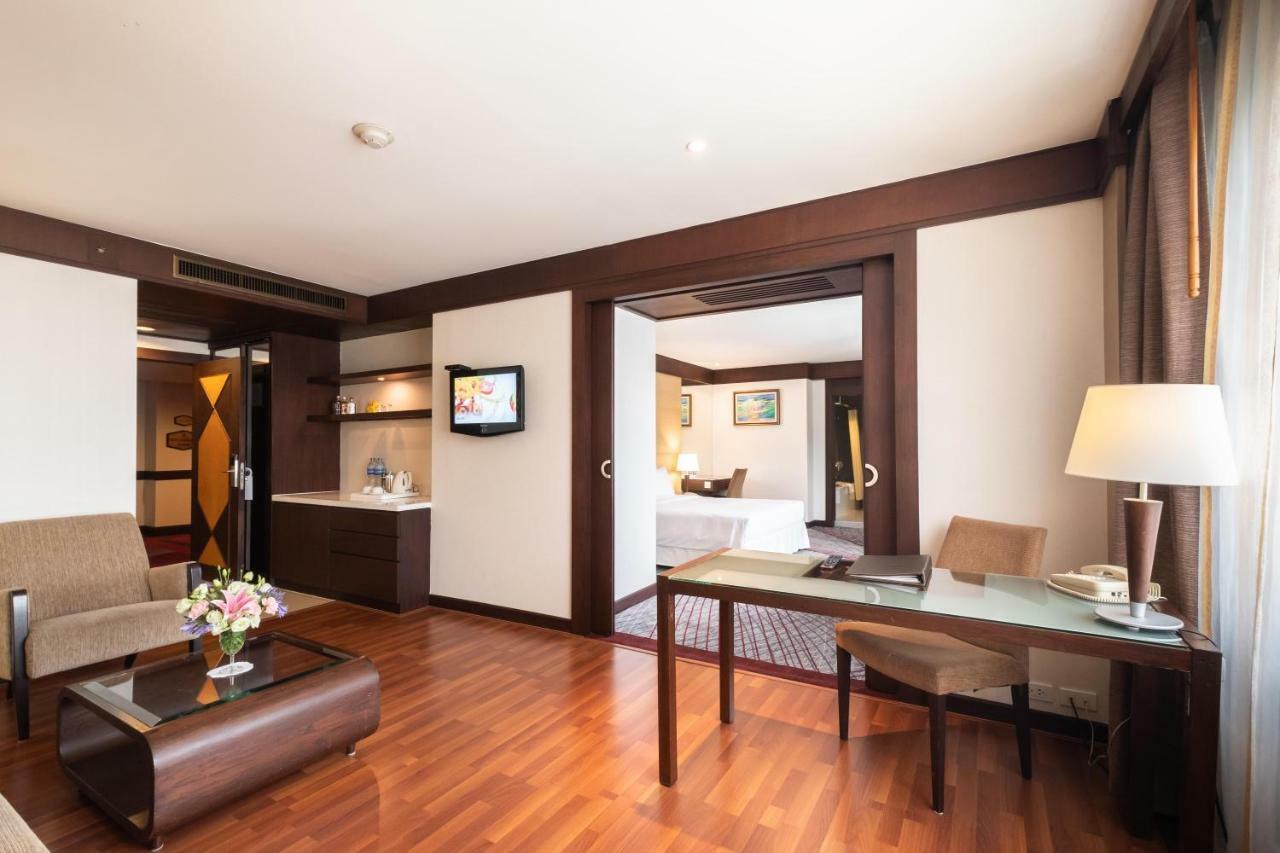 Zenith Sukhumvit Hotel Bangkok Esterno foto